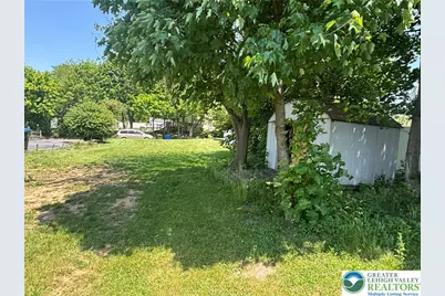 920 E Juniata Street, Salisbury Township, PA 18103 - Photo 15