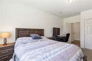 5052 Bellflower Dr, North Whitehall Township, PA 18078 - Photo 29