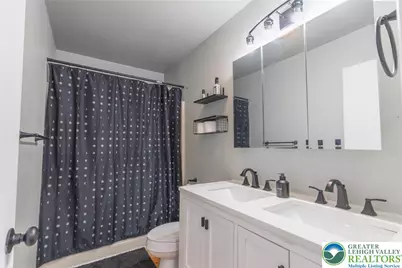 896 Briarstone Road, Bethlehem City, PA 18017 - Photo 17