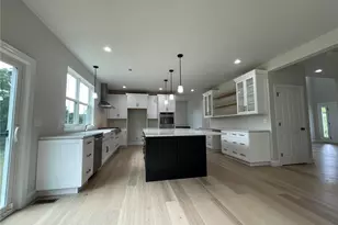5043 Chapmans Rd, South Whitehall Township, PA 18104 - Photo 13