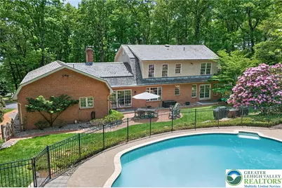 595 Walnut Avenue, Pen Argyl, PA 18072 - Photo 11