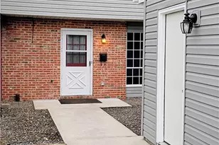 88 Stonewood Pl, Catasauqua Boro, PA 18032 - Photo 3