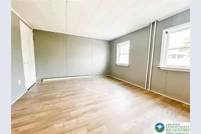14 E Elm Street, Tamaqua, PA 18252 - Photo 17