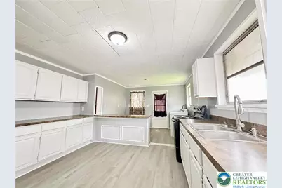 14 E Elm Street, Tamaqua, PA 18252 - Photo 9