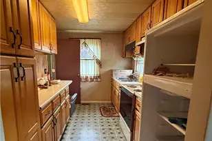 4301 Kings Hwy N, Emmaus Boro, PA 18049 - Photo 7