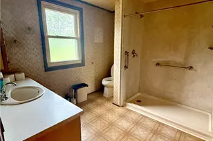4301 Kings Hwy N, Emmaus Boro, PA 18049 - Photo 13