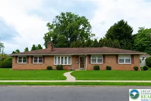 910 N 12th St, Allentown City, PA 18102 - Photo 1