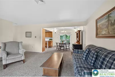 2590 31st Street SW, Salisbury Township, PA 18103 - Photo 9
