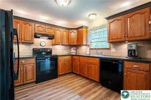 2726 Oak Ln, Chestnuthill Twp, PA 18353 - Photo 17