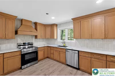 1965 Long Woods, Stroud Twp, PA 18360 - Photo 5