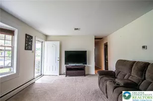 3037 Coplay Ln, Whitehall Township, PA 18052 - Photo 5