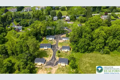 465 Royal Manor, Williams Township, PA 18042 - Photo 1