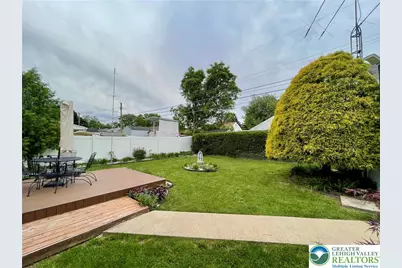 2001 Aripine Avenue, Bethlehem City, PA 18018 - Photo 7