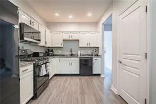 5223 Chandler Way, South Whitehall Township, PA 18069 - Photo 11