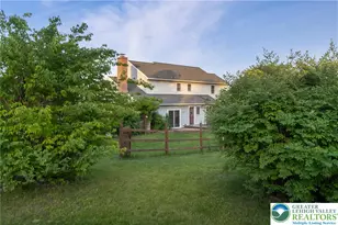 3824 E View Dr, North Whitehall Township, PA 18069 - Photo 5