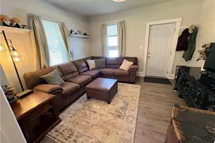 722 George St, Pen Argyl Boro, PA 18072 - Photo 3