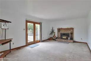 7049 Carriage Dr, Upper Saucon Township, PA 18036 - Photo 15
