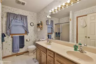7049 Carriage Dr, Upper Saucon Township, PA 18036 - Photo 19
