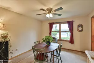 7049 Carriage Dr, Upper Saucon Township, PA 18036 - Photo 9