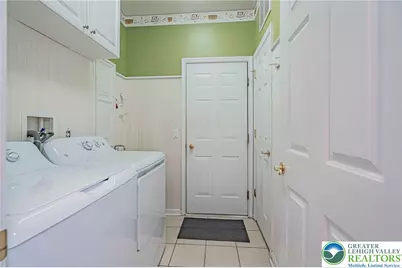 9 Devonshire Drive, Easton, PA 18045 - Photo 13