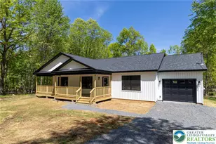 103 Burnshaw Ln, Penn Forrest, PA 18210 - Photo 3