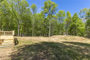 103 Burnshaw Ln, Penn Forrest, PA 18210 - Photo 9