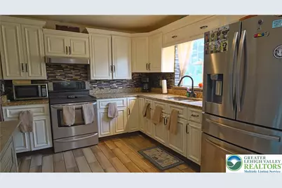 1345 W Macada Road, Hanover Twp, PA 18017 - Photo 5