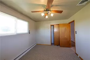 4420 N Sunset Dr, Upper Saucon Township, PA 18036 - Photo 15