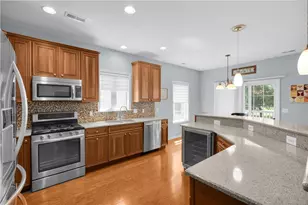 1011 Resolution Dr, Bethlehem City, PA 18017 - Photo 13