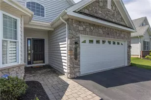 1011 Resolution Dr, Bethlehem City, PA 18017 - Photo 5