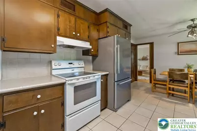 2838 Edgemont Drive, Salisbury Township, PA 18103 - Photo 15