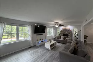 135 Tannenbaum Way, Pocono Twp, PA 18332 - Photo 5