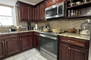 2235 W Livingston Street W, Allentown City, PA 18104 - Photo 11