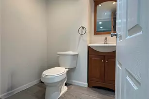 2235 W Livingston Street W, Allentown City, PA 18104 - Photo 23