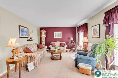 4059 Old Sentry Road, South Whitehall Township, PA 18104 - Photo 5
