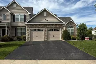 835 Holly Blue Way, Upper Macungie Township, PA 18031 - Photo 3