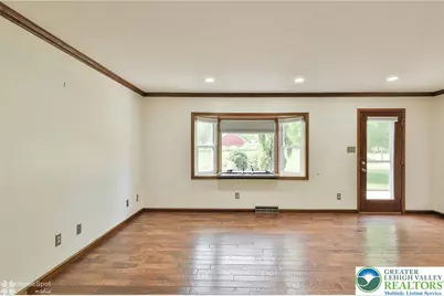 4074 Old Sentry Road, South Whitehall Township, PA 18104 - Photo 11