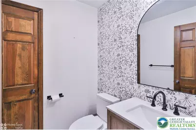 4074 Old Sentry Road, South Whitehall Township, PA 18104 - Photo 27