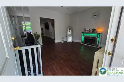 900 W Main St, Plymouth, PA 18651 - Photo 3