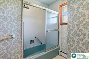 2224 Sunset Ln, Fountain Hill Boro, PA 18015 - Photo 23