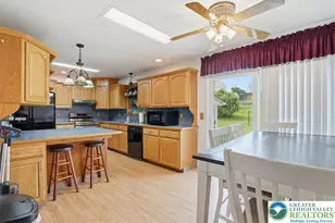 939 E Lynnwood St, Salisbury Township, PA 18103 - Photo 5