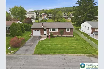 939 E Lynnwood Street, Salisbury Township, PA 18103 - Photo 3
