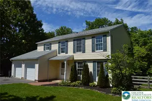 100 Rose Ct, Glendon, PA 18042 - Photo 1