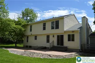 100 Rose Ct, Glendon Boro, PA 18042 - Photo 3