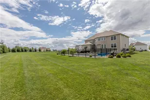 403 Corey Ct, Upper Nazareth Twp, PA 18064 - Photo 5