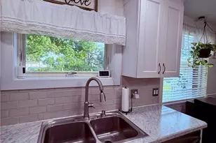1275 W Macada Rd, Bethlehem City, PA 18017 - Photo 29
