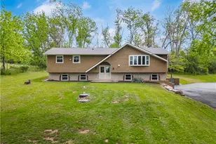 1040 Riverview Dr, Lehigh Township, PA 18088 - Photo 7