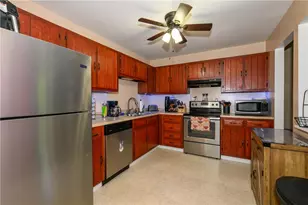 523 N 14th St, Catasauqua Boro, PA 18032 - Photo 5