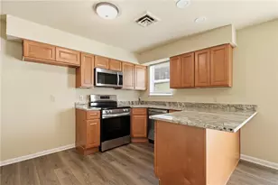 5612 Greens Dr, Lower Macungie Township, PA 18106 - Photo 9