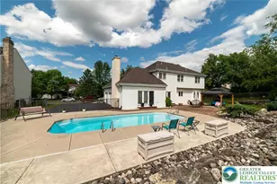 5526 Holiday Dr, Upper Macungie Township, PA 18104 - Photo 5